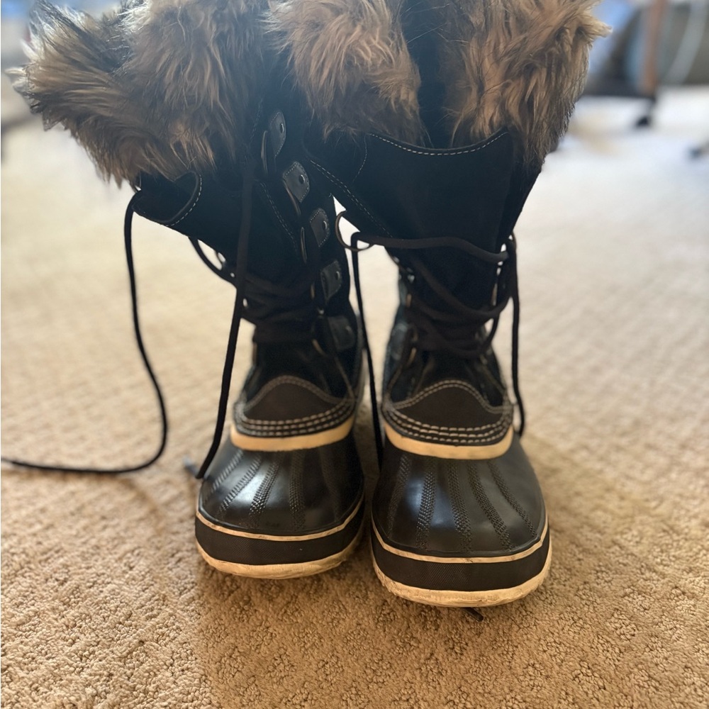 Sorel Black and Tan Fur-Lined Boots.  Joan of Artic waterproof boots